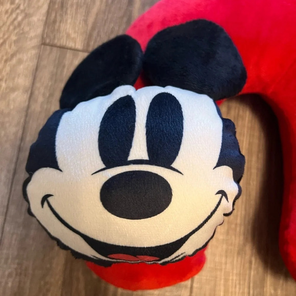 MICKEY MOUSE travel neck Pillow 40"X50" - Picture 5 of 6